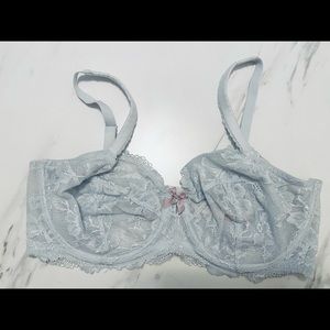 Victoria's Secret 36ddd Lace Bra with adjustable straps